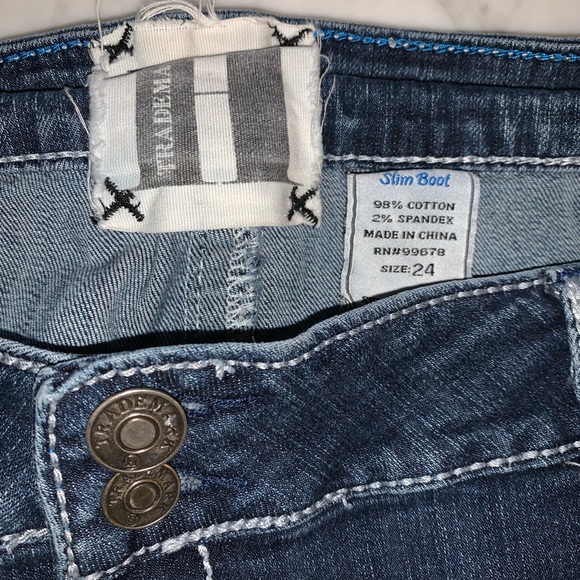 Trademark H Iconic Slim Boot Cut Dark Wash Cut Off Jean *Shorts* Size 24 (W381) - Picture 7 of 7